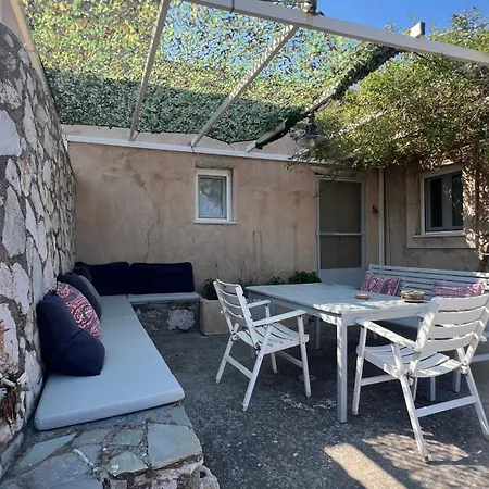 Island Retreat Kýthira