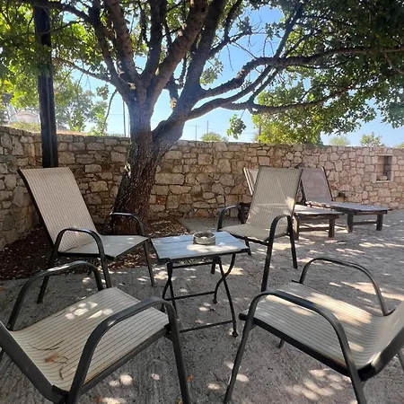 Island Retreat * Kýthira