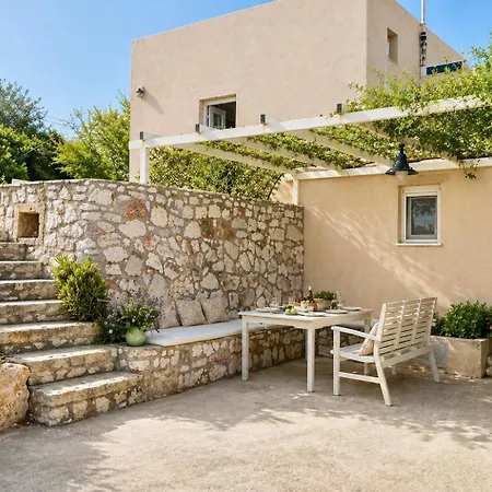 Island Retreat * Kýthira