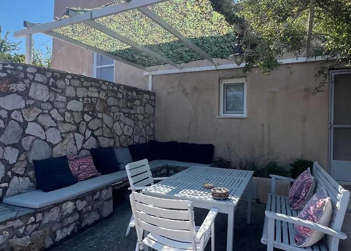 Island Retreat בית נופש Kýthira